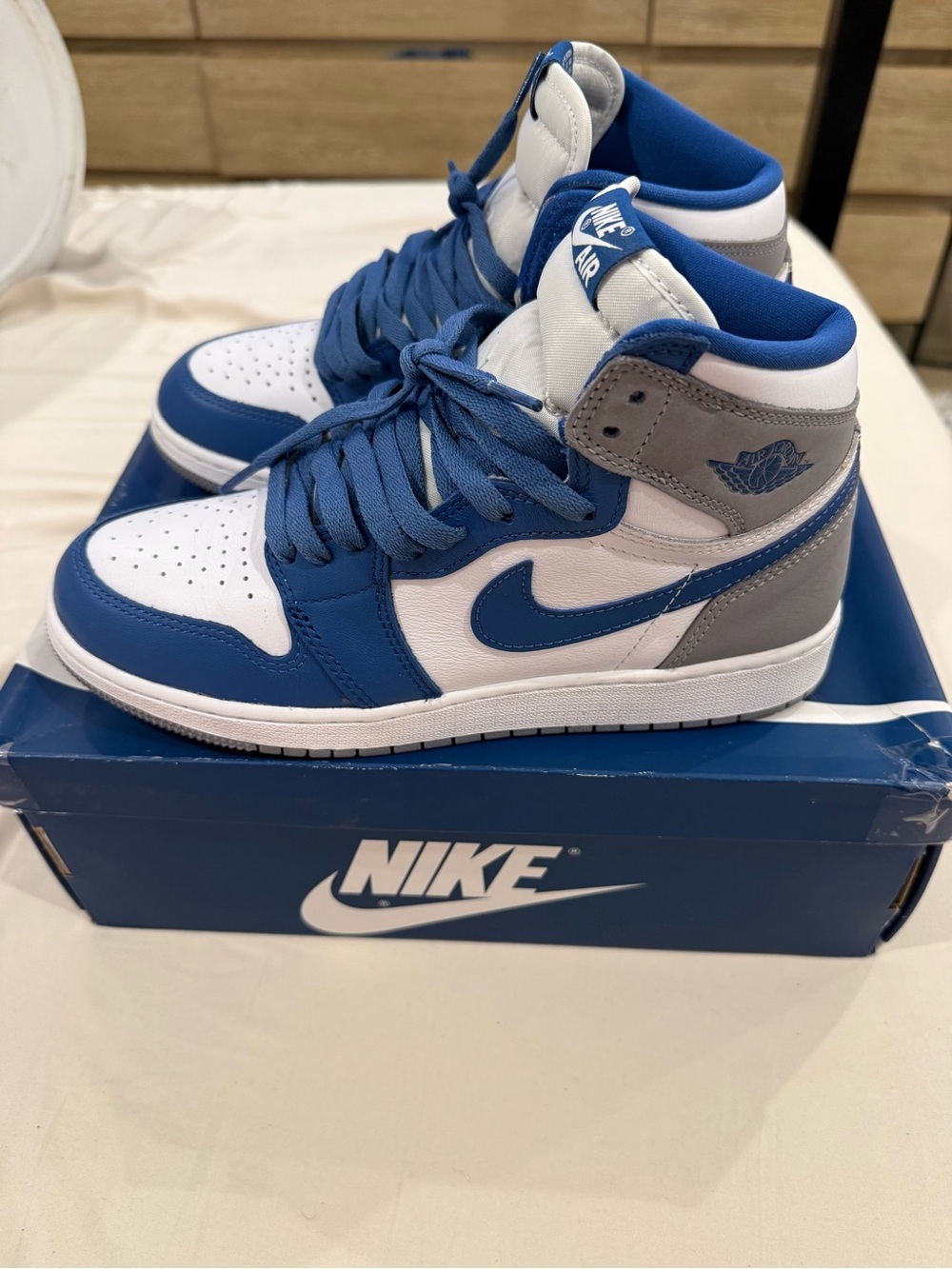 Nike Air Jordan 1 High White Blue Gray